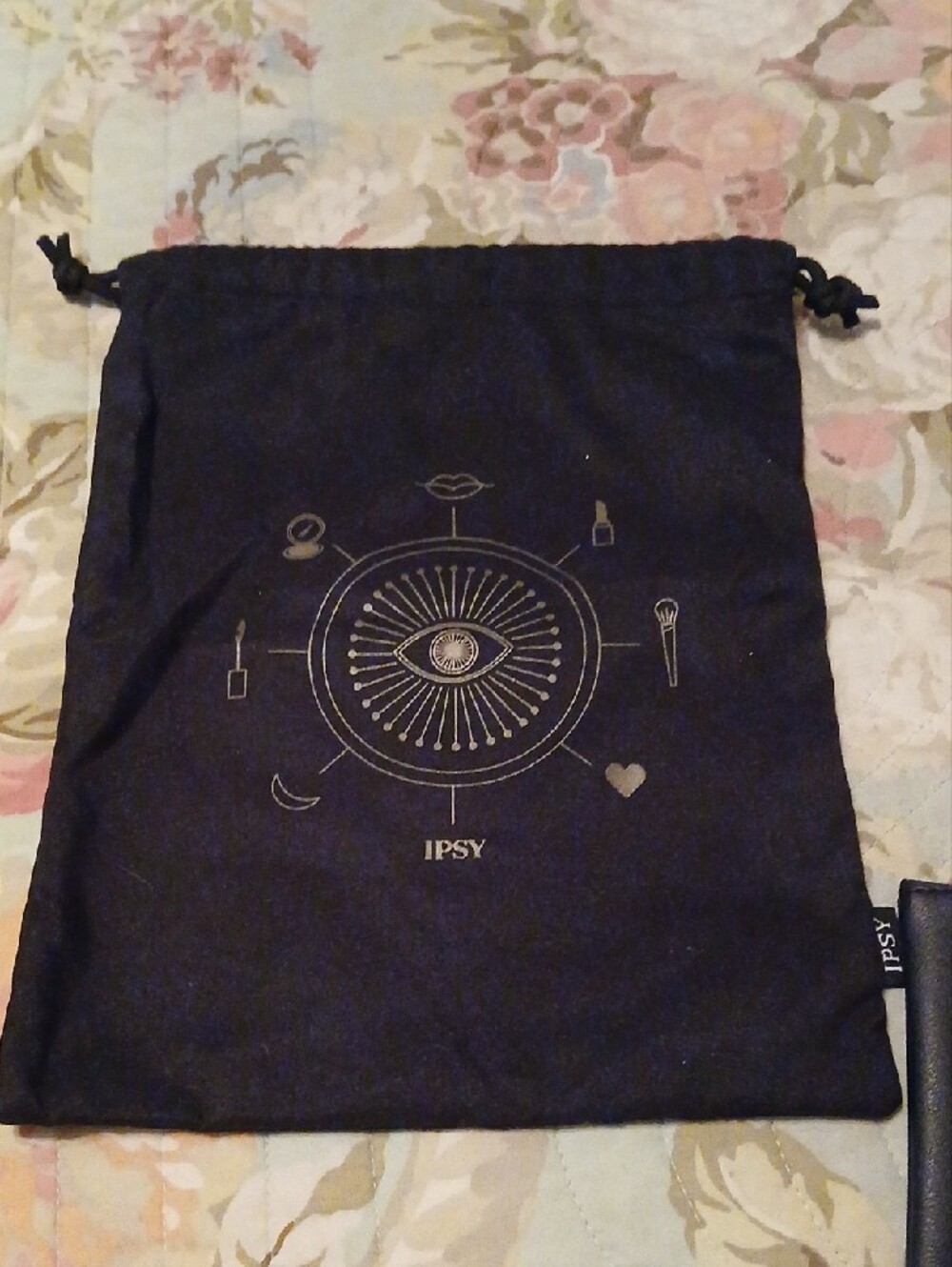ipsy Black Cosmetic Pouch Trio with Gold Foil Motif - Picture 7 of 7